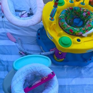 Seat me up , bouncer and bouncing